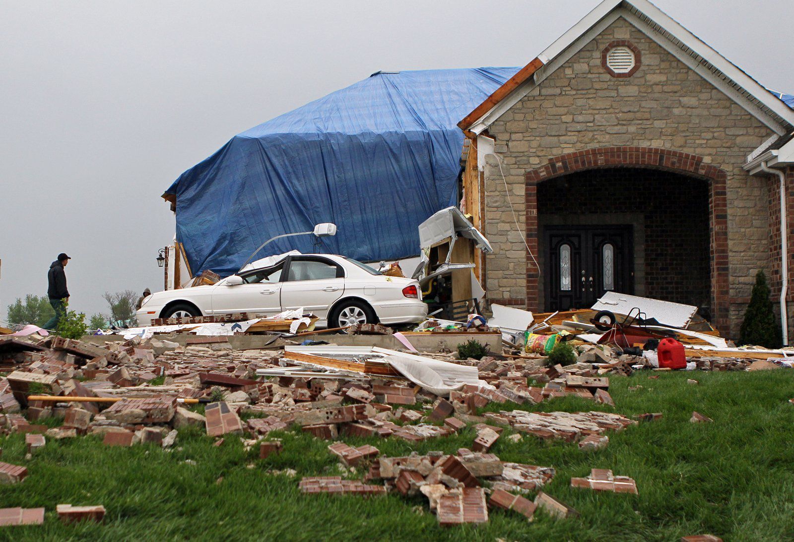 Tornado damages rural New Melle